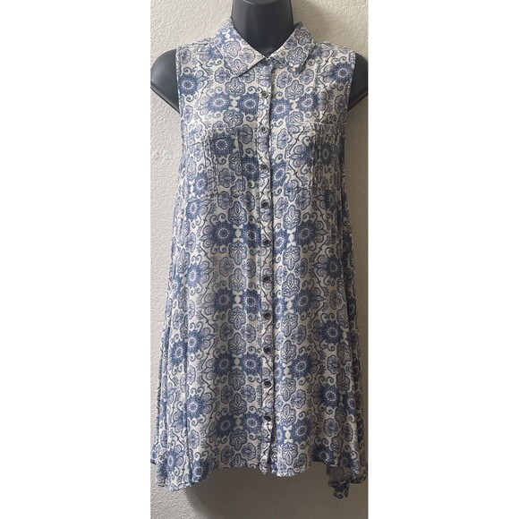 En Creme Tops - En Creme Womens Tunic Sz M Blue Floral/Paisley Sleeveless Button down Blouse